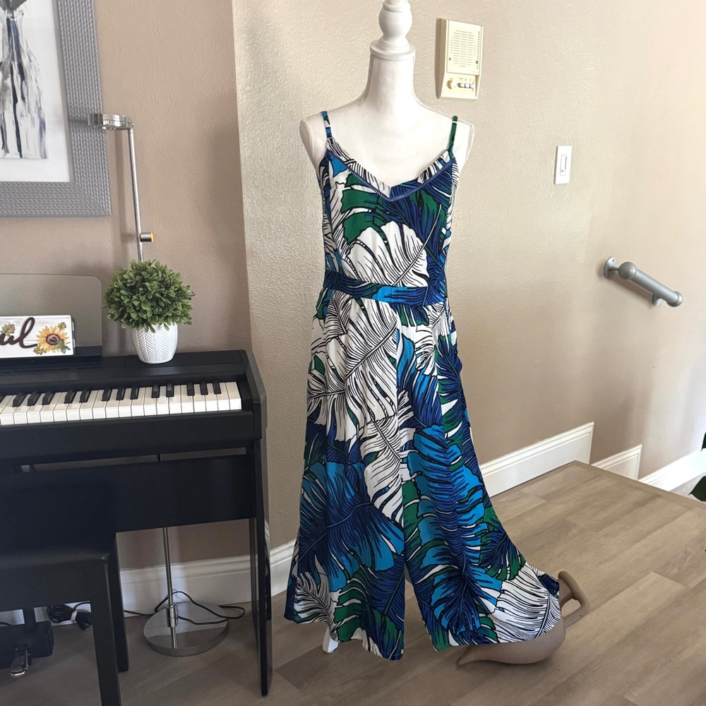 Size 12 Tropical Leaf Print Jumpsuit Wide Legs Spaghetti Straps Tie Pants